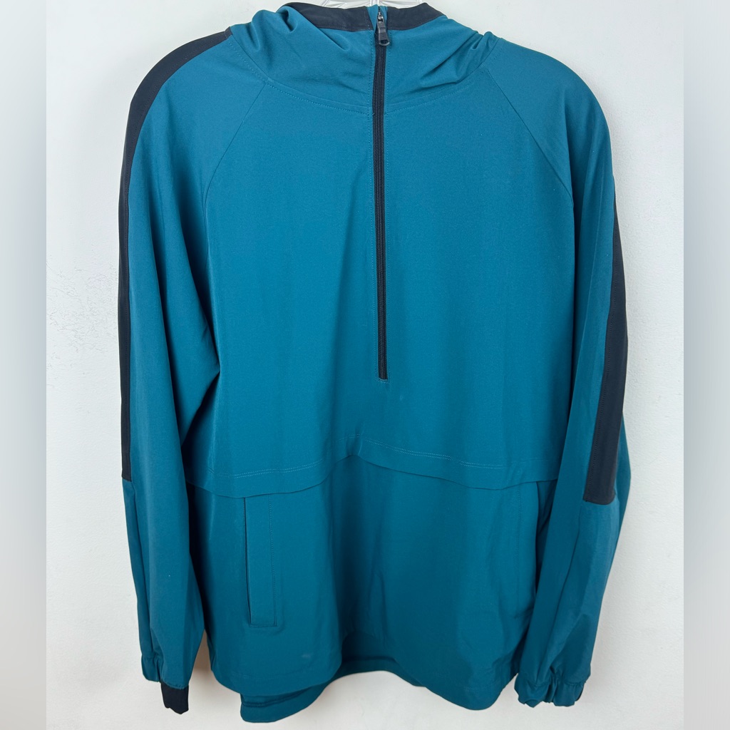 Under Armour Windbreaker